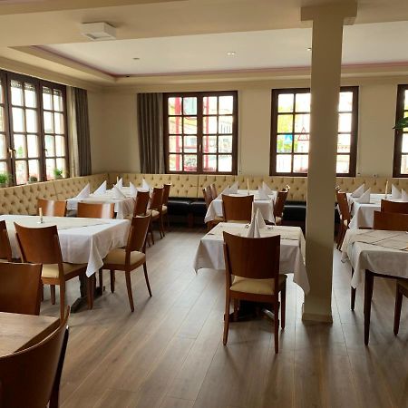 Hotel Deutsches Haus แลมแพร์ตไฮม์ ภายนอก รูปภาพ