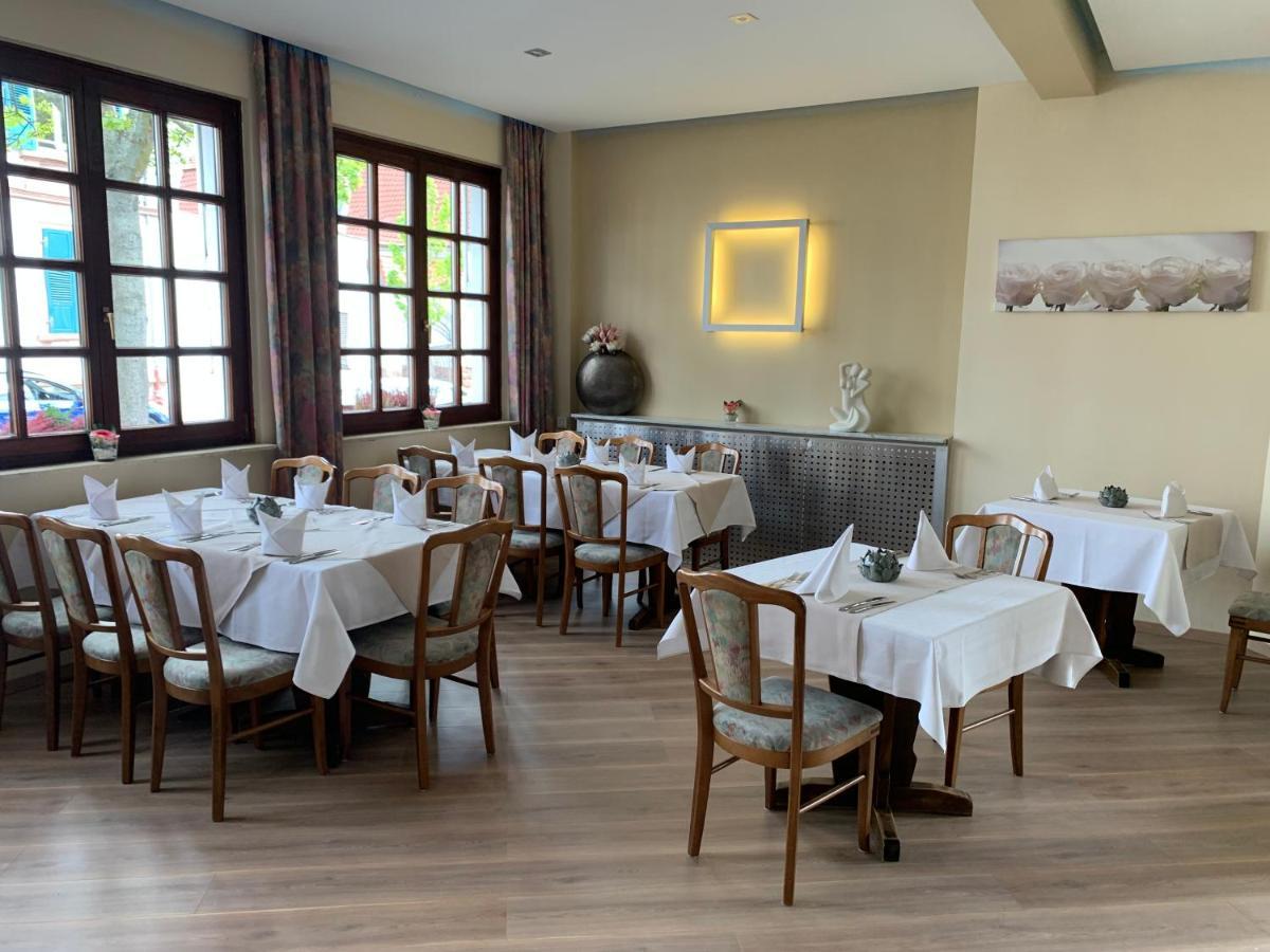Hotel Deutsches Haus แลมแพร์ตไฮม์ ภายนอก รูปภาพ